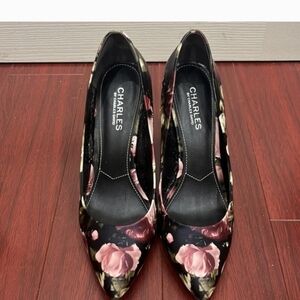 Charles by Charles David Women's Black Floral Pointed-Toe Pumps